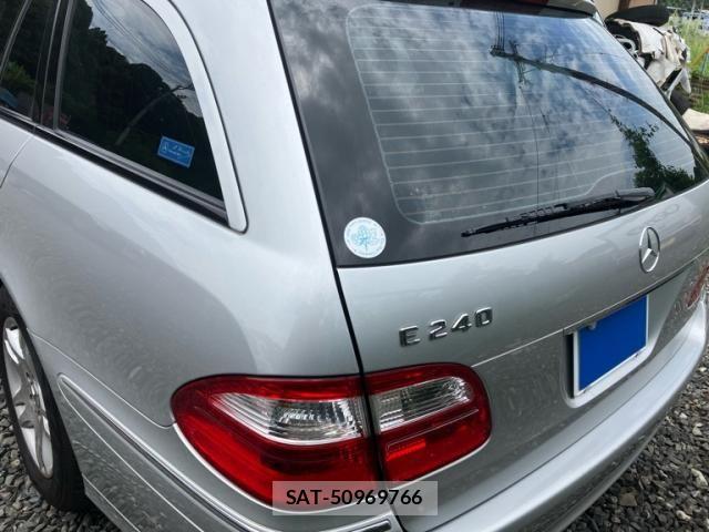 Mercedes Benz E-CLASS 2004-06 8208660-6