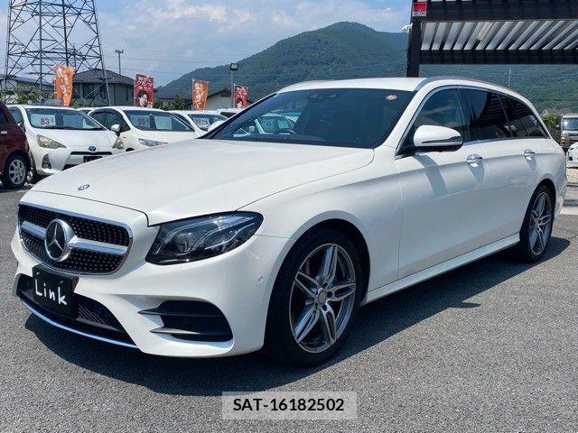 Mercedes Benz E-CLASS 2017-02 8208655-9