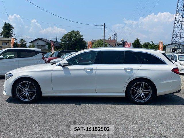 Mercedes Benz E-CLASS 2017-02 8208655-8