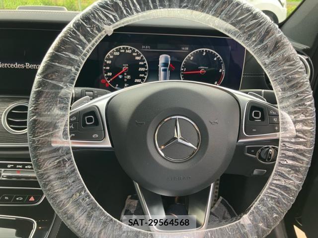 Mercedes Benz E-CLASS 2017-07 8208653-12
