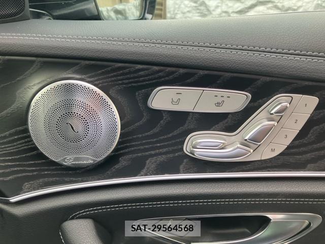 Mercedes Benz E-CLASS 2017-07 8208653-16