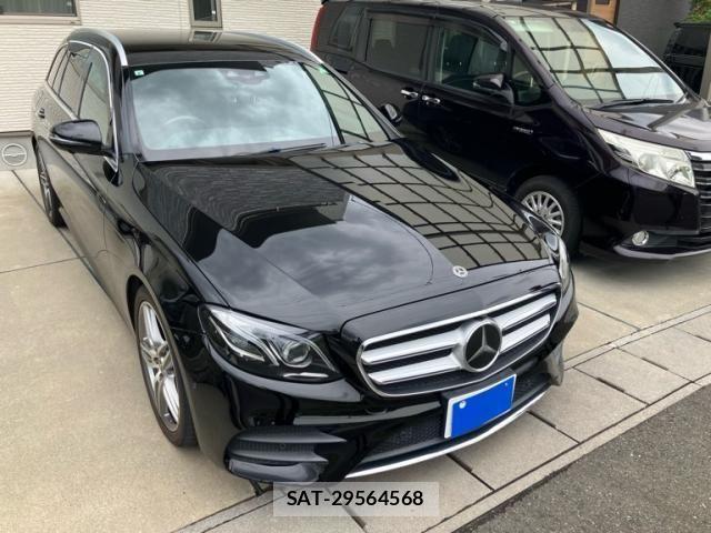 Mercedes Benz E-CLASS 2017-07 8208653-1
