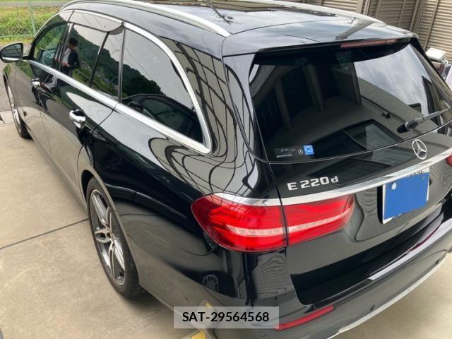 Mercedes Benz E-CLASS 2017-07 8208653-3