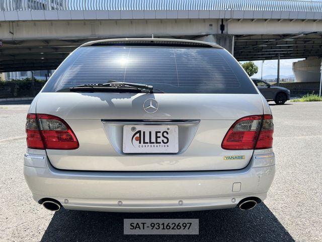 Mercedes Benz E-CLASS 2009-11 8208658-9