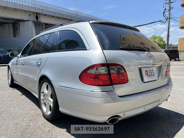 Mercedes Benz E-CLASS 2009-11 8208658-10