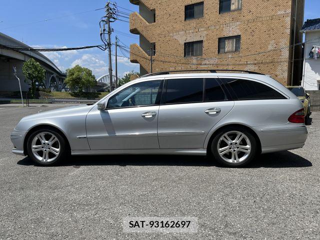 Mercedes Benz E-CLASS 2009-11 8208658-11
