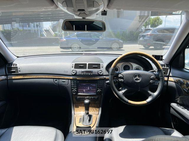 Mercedes Benz E-CLASS 2009-11 8208658-17