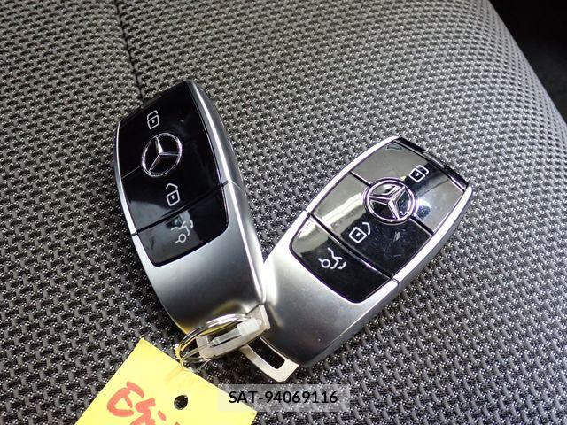 Mercedes Benz E-CLASS 2017-09 8245878-29