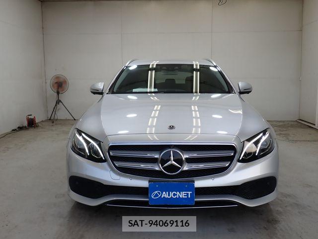 Mercedes Benz E-CLASS 2017-09 8245878-5