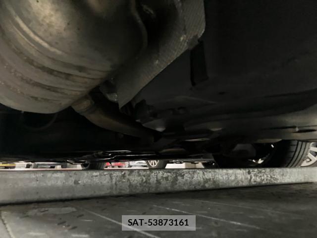 Mercedes Benz E-CLASS 2011-12 8315394-11