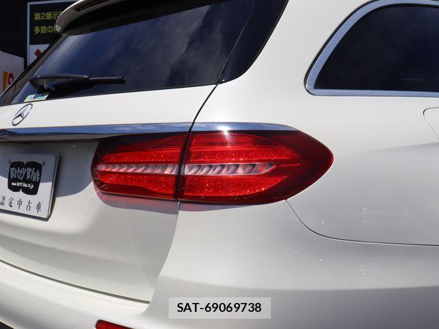 Mercedes Benz E-CLASS 2018-01 8336739-23