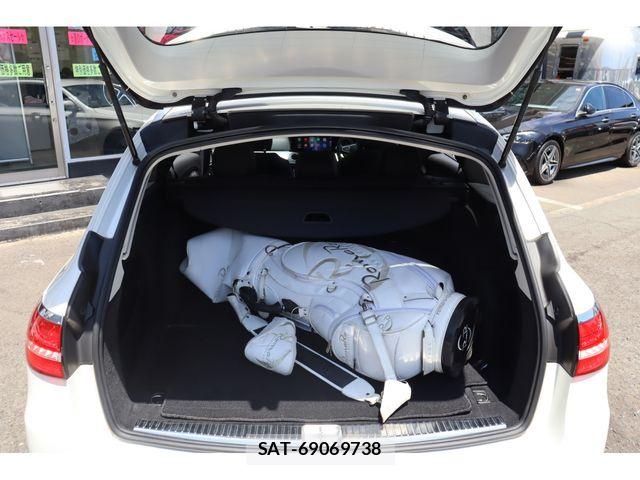 Mercedes Benz E-CLASS 2018-01 8336739-24