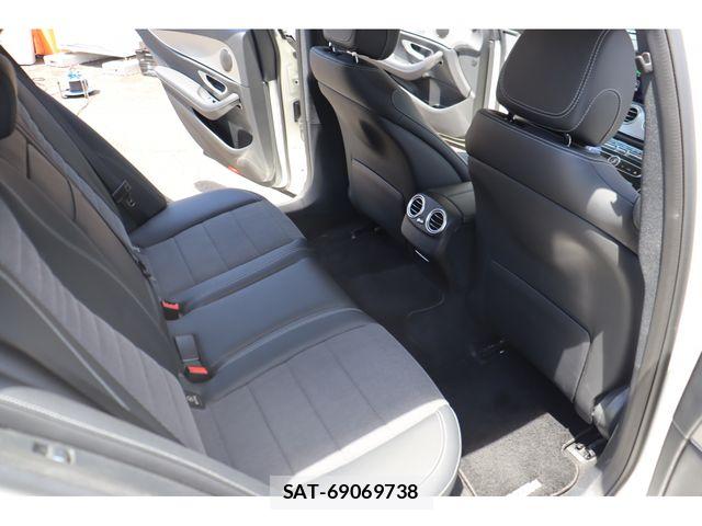Mercedes Benz E-CLASS 2018-01 8336739-3