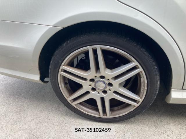 Mercedes Benz E-CLASS 2011-06 8366947-6