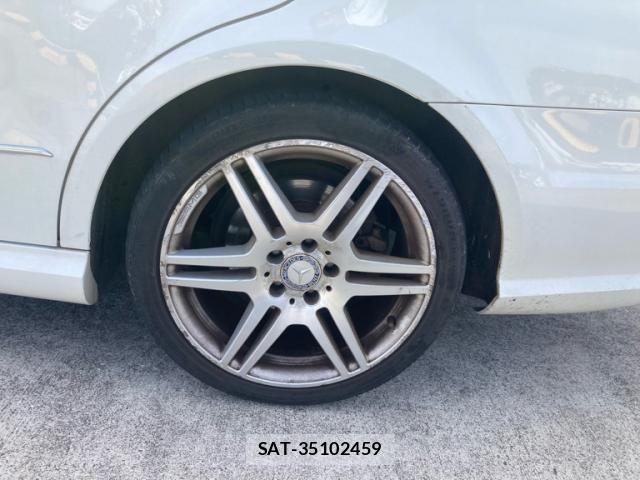 Mercedes Benz E-CLASS 2011-06 8366947-8