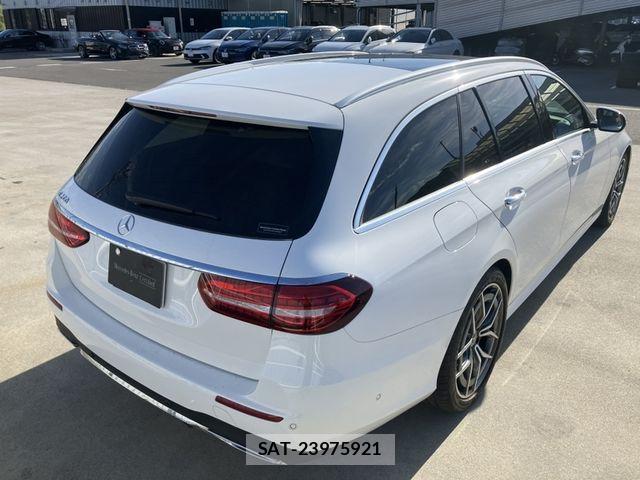 Mercedes Benz E-CLASS 2022-05 8366944-2