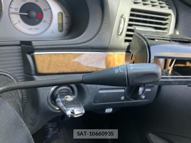 Mercedes Benz E-CLASS 2010-03 8366950-9