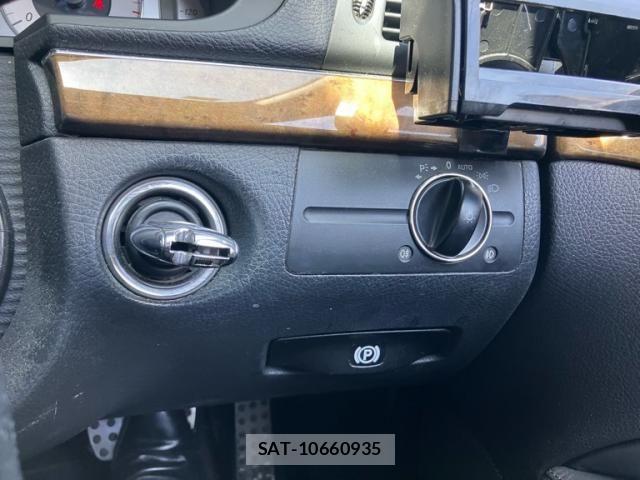 Mercedes Benz E-CLASS 2010-03 8366950-10