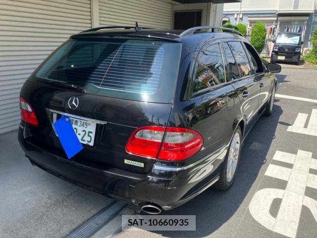 Mercedes Benz E-CLASS 2010-03 8366950-3