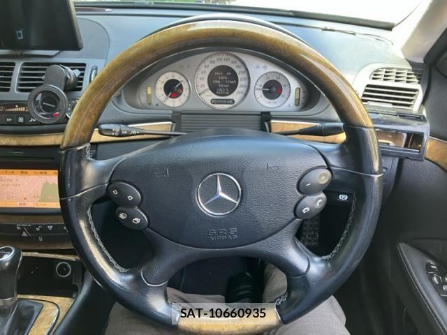 Mercedes Benz E-CLASS 2010-03 8366950-7