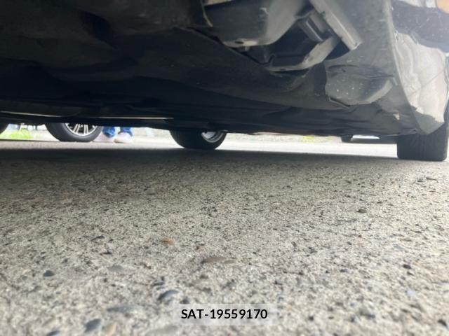 Mercedes Benz E-CLASS 2011-09 8371855-14