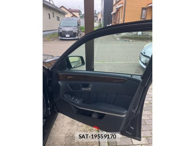 Mercedes Benz E-CLASS 2011-09 8371855-15