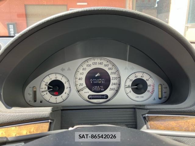 Mercedes Benz E-CLASS 2005-10 8457886-23
