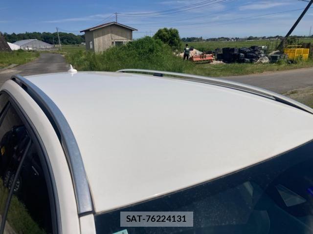 Mercedes Benz E-CLASS 2013-06 8525723-10