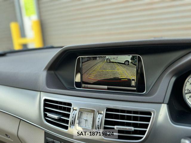 Mercedes Benz E-CLASS 2014-01 8525721-12