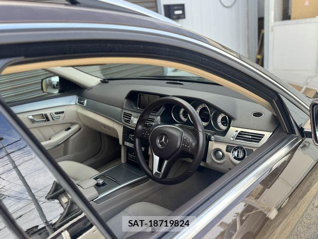 Mercedes Benz E-CLASS 2014-01 8525721-1