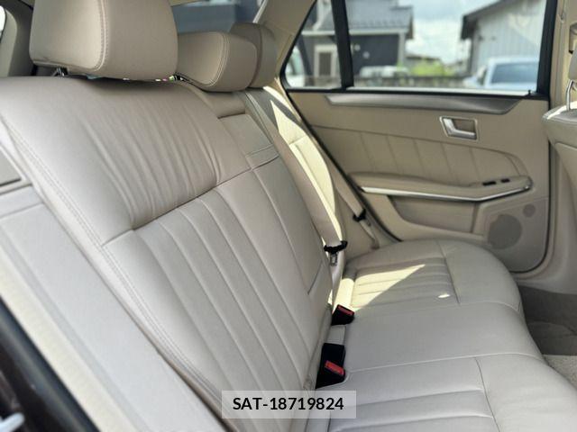 Mercedes Benz E-CLASS 2014-01 8525721-19