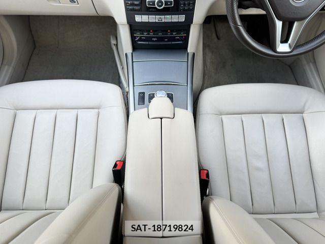 Mercedes Benz E-CLASS 2014-01 8525721-7