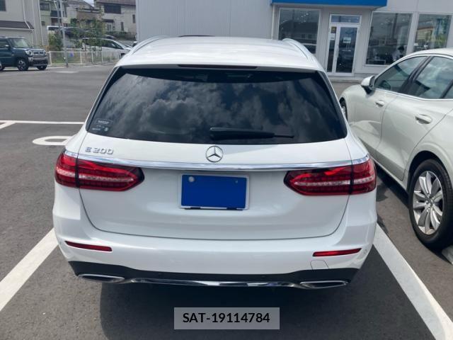 Mercedes Benz E-CLASS 2022-03 8627661-3