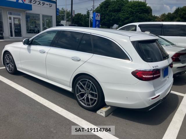 Mercedes Benz E-CLASS 2022-03 8627661-5