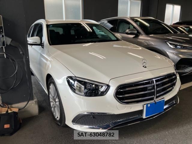 Mercedes Benz E-CLASS 2022-01 8660186-0