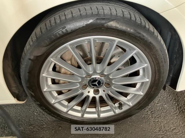 Mercedes Benz E-CLASS 2022-01 8660186-7