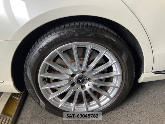 Mercedes Benz E-CLASS 2022-01 8660186-8