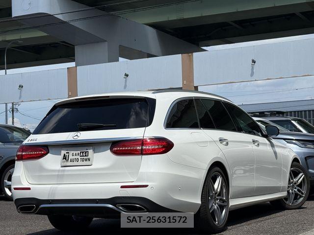Mercedes Benz E-CLASS 2017-08 8660188-3