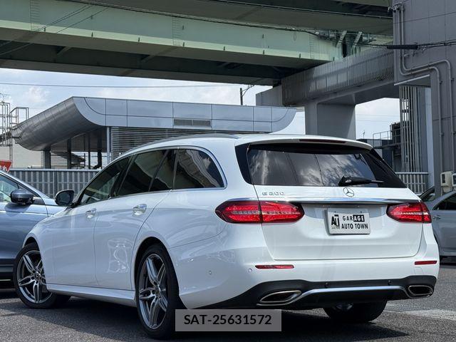 Mercedes Benz E-CLASS 2017-08 8660188-5