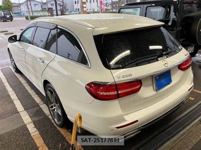 Mercedes Benz E-CLASS 2017-12 8660190-10