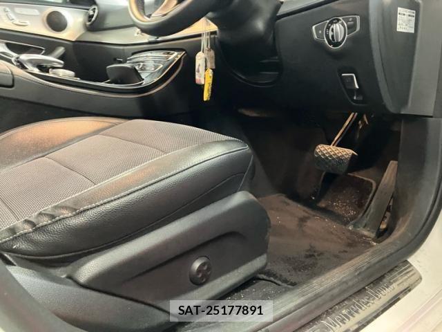 Mercedes Benz E-CLASS 2017-12 8660190-17