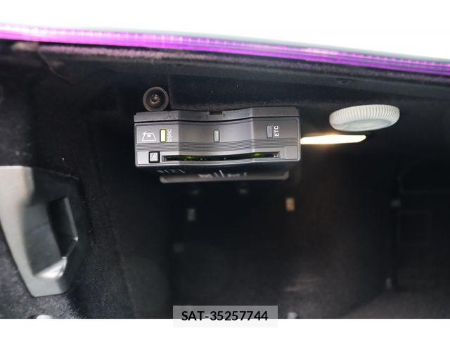 Mercedes Benz E-CLASS 2018-01 8743863-10