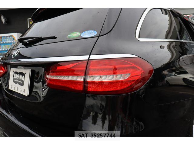 Mercedes Benz E-CLASS 2018-01 8743863-22