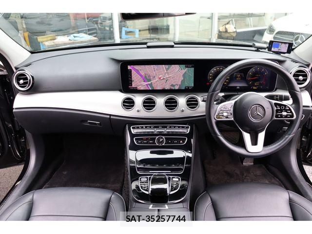 Mercedes Benz E-CLASS 2018-01 8743863-4