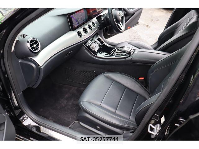 Mercedes Benz E-CLASS 2018-01 8743863-5