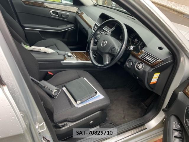 Mercedes Benz E-CLASS 2013-07 8780996-9