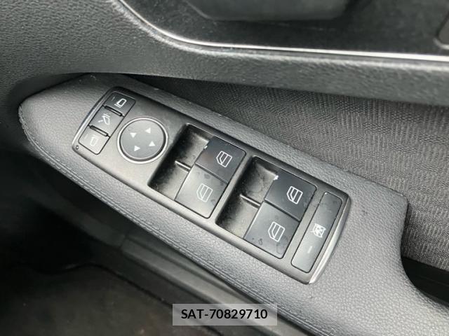 Mercedes Benz E-CLASS 2013-07 8780996-12