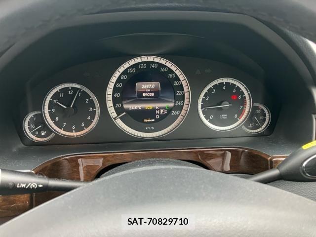Mercedes Benz E-CLASS 2013-07 8780996-17