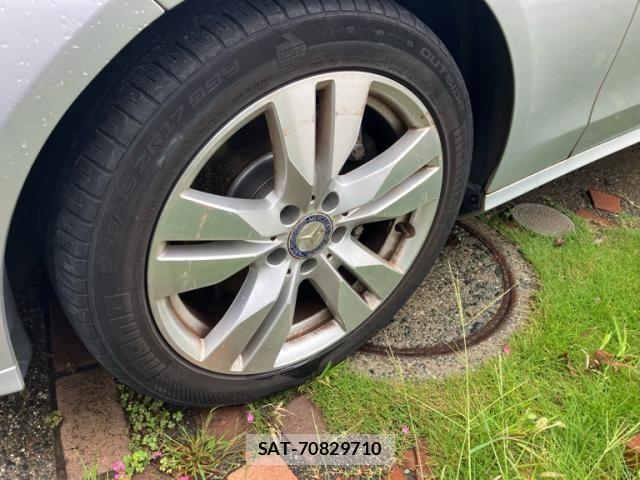 Mercedes Benz E-CLASS 2013-07 8780996-5