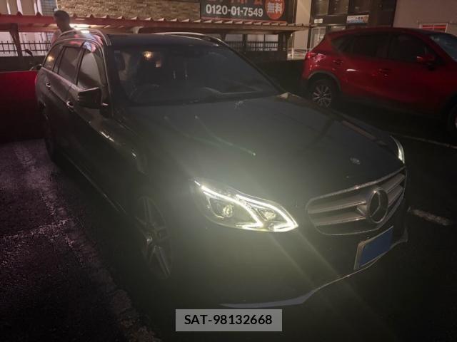 Mercedes Benz E-CLASS 2015-09 8830254-5